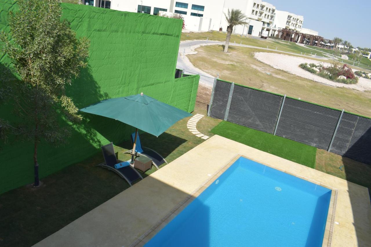Retaj Salwa Resort & Spa Ad Dawhah Esterno foto Swimming pool at the University of Batna