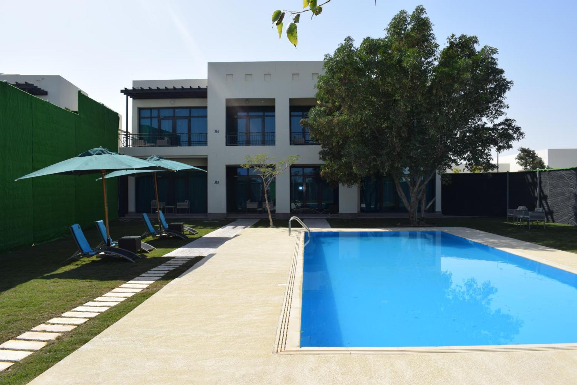 Retaj Salwa Resort & Spa Ad Dawhah Esterno foto A villa in Al Reef
