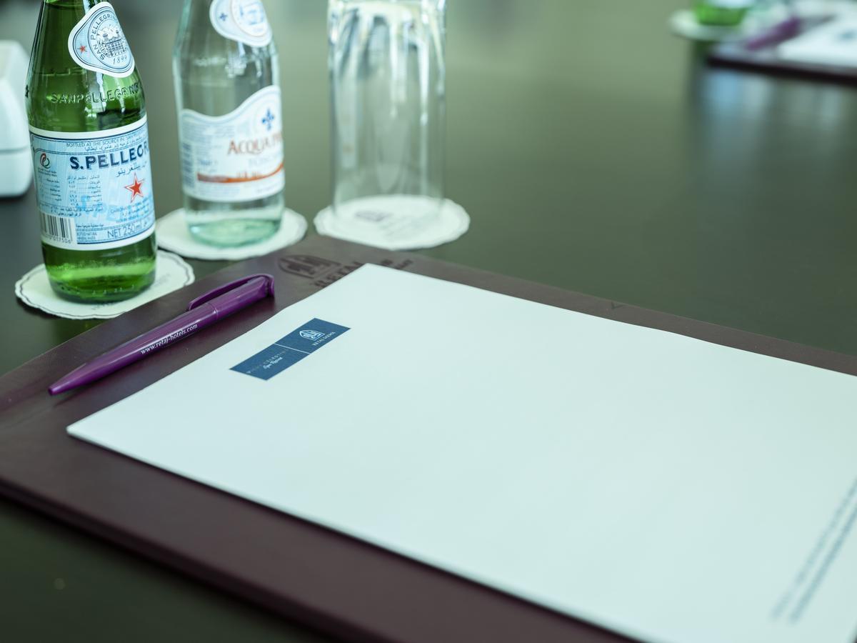 Retaj Salwa Resort & Spa Ad Dawhah Esterno foto A meeting folder