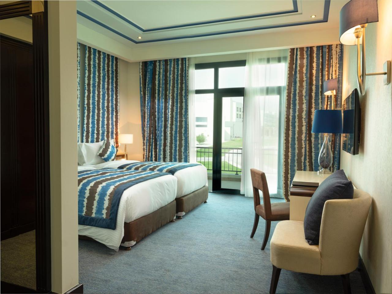 Retaj Salwa Resort & Spa Ad Dawhah Esterno foto A room at the hotel