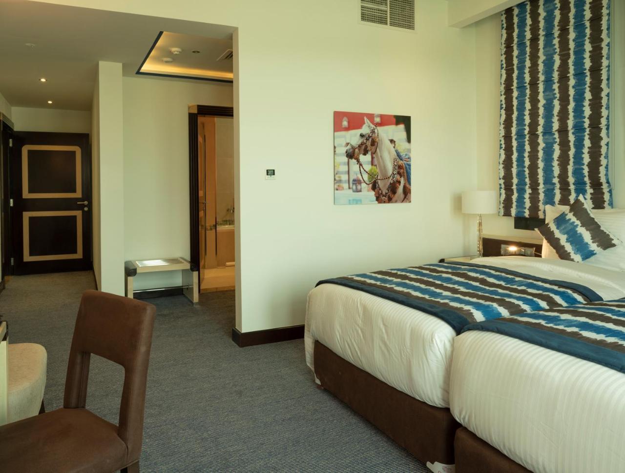 Retaj Salwa Resort & Spa Ad Dawhah Esterno foto A room at the hotel