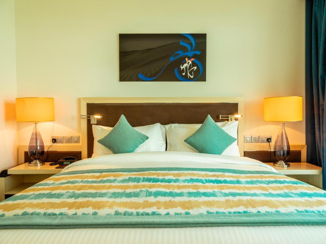 Retaj Salwa Resort & Spa Ad Dawhah Esterno foto A bedroom at the hotel