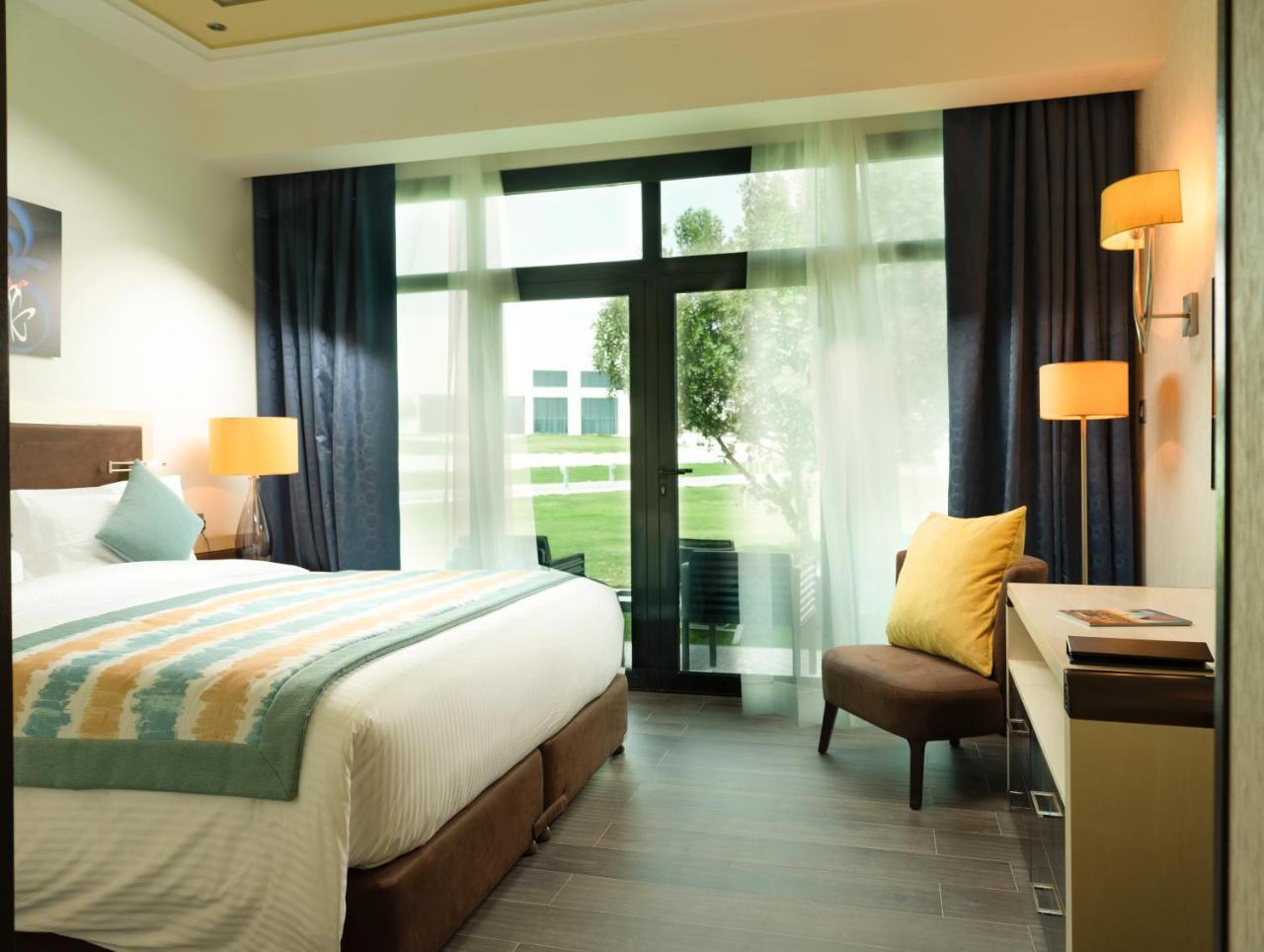 Retaj Salwa Resort & Spa Ad Dawhah Esterno foto A room at the hotel