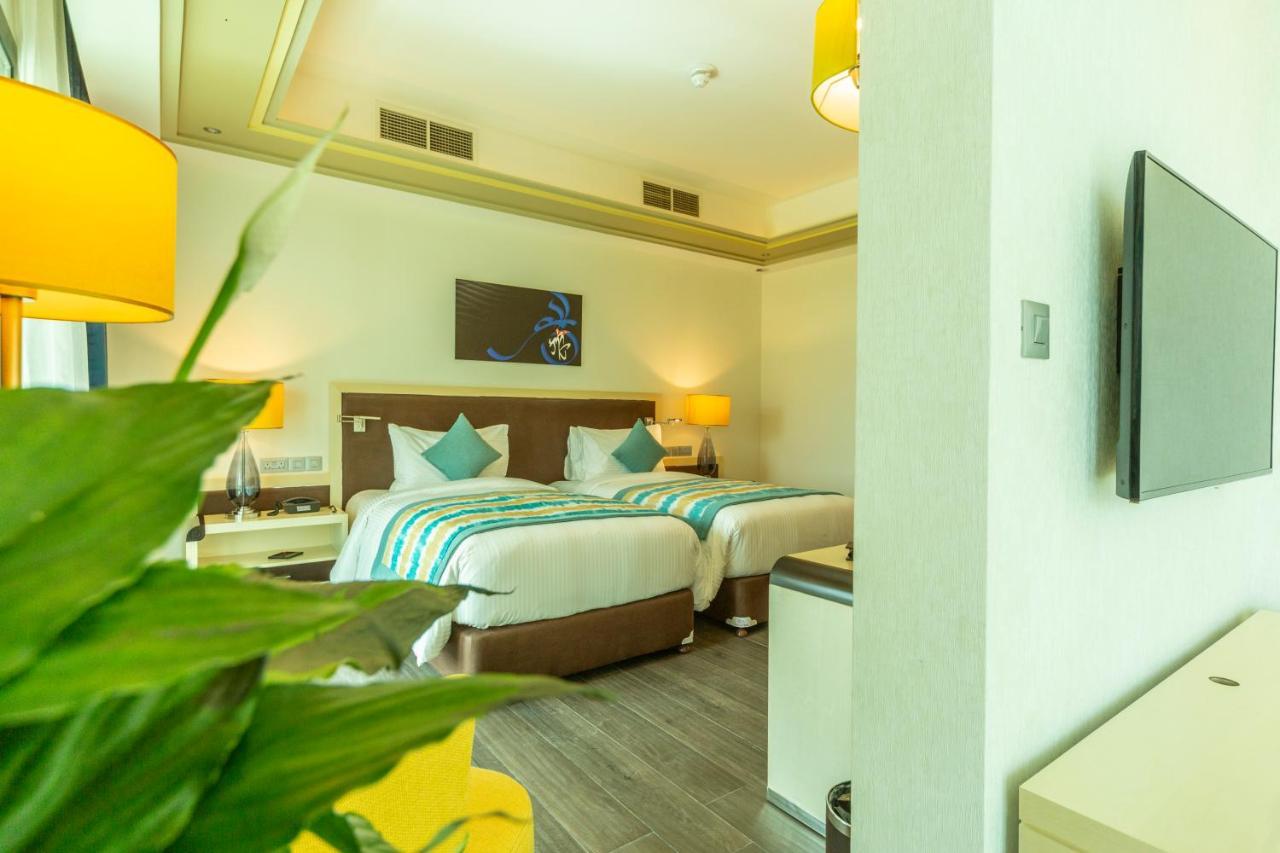 Retaj Salwa Resort & Spa Ad Dawhah Esterno foto Deluxe Room